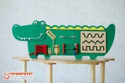 Бизиборд для детей 2-3 лет «Добрый крокодильчик» развивающий односторонний1