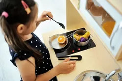 Как выбрать детскую игровую кухню?