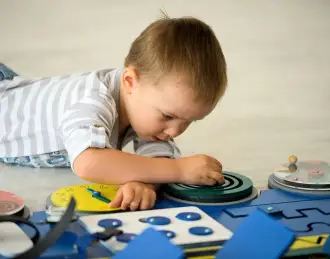 Какие игрушки нужны детям