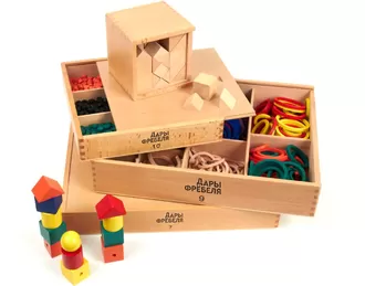 Занятия и игры с «Дарами Фрёбеля»