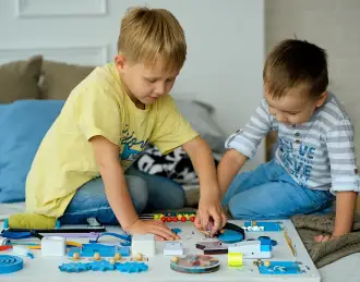 Как выбрать игрушки для разных возрастных групп: от 1 года до 7 лет