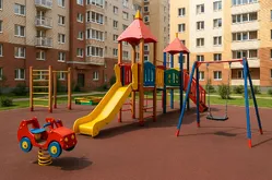 Как выбрать уличную площадку под возраст детей: от ясельных групп до школьников