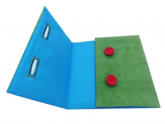 Рамка Монтессори с пуговицами (зеленая) 2