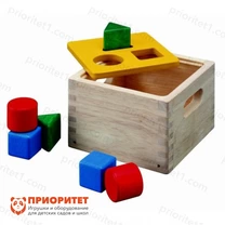 Коробочка Монтессори с тремя геометрическими фигурами