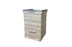 Улей в комплекте с магазинными надставками и рамками1