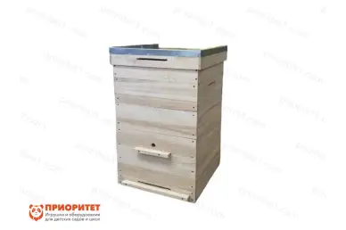 Улей в комплекте с магазинными надставками и рамками Улей в комплекте с магазинными надставками и рамками