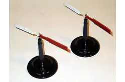 Магнитные стрелки на подставках1