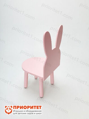 Детский стул зайчик розового цвета вид сзади