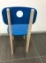 Синий стул для ребенка вид сзади