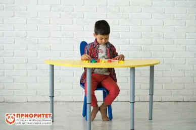 Стол растущий на регулируемых ножках «Полукруг»