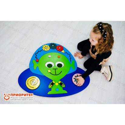 Бизиборд «Дружелюбный пришелец» для детей