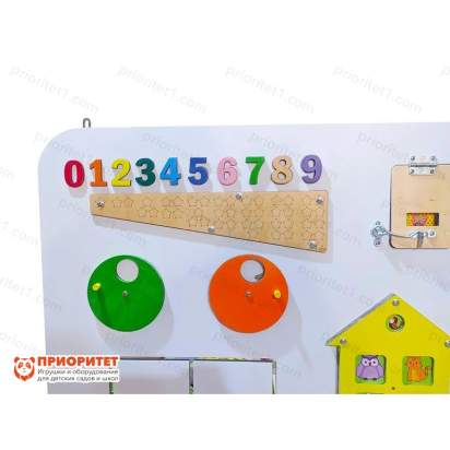 Бизиборд «Веселая компания» 4