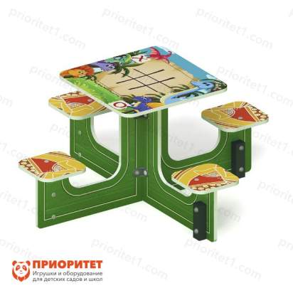 Столик квадратный Крестики-нолики