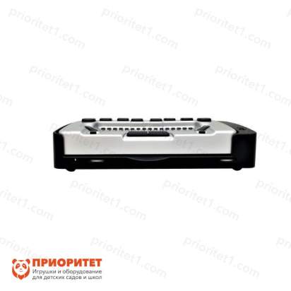 Портативный компьютер с вводом выводом шрифтом Брайля и синтезатором речи Дактило 3