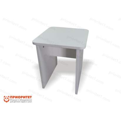 Шахматный стол «Ход конем» (с двумя табуретами)-06