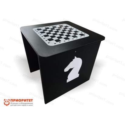 Шахматный стол «Ход конем»-01