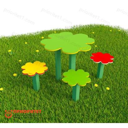 Стол для творчества с сиденьями «Клевер»_1