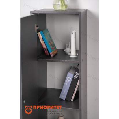 stellazh-penal-uyutnaya-komnata-seryj-1