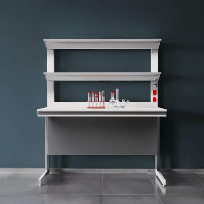 004 Стол лабораторный с двумя полками ЛК-1500 СП