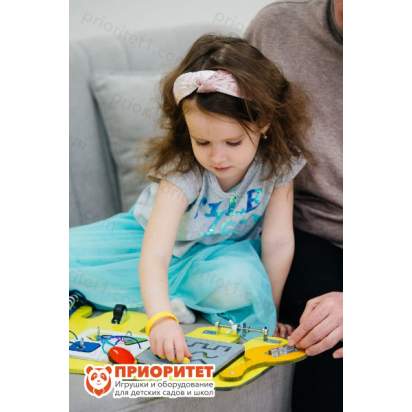 Бизиборд «Смелый львёнок» №2 с лабиринтами