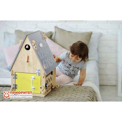 bizidom-veselye-tcifry-seraya-krysha-2-1