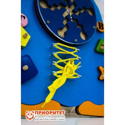 Бизиборд «Добрая бабушка» со шнуровкой