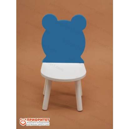 stul-mishka-belyj-s-sinej-spinkoj