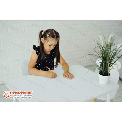 Детский стол белого цвета прямоугольный вид сверху