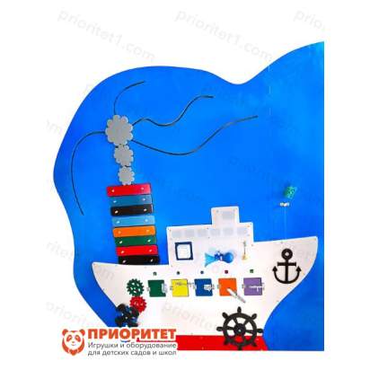 Декоративно-развивающая панель «Пароход в океане» вид вблизи