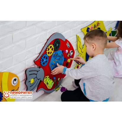 Бизиборд «Красная рыбка» для мальчиков