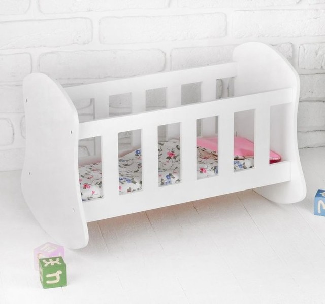 Кроватка–люлька для кукол «Люлилю» белая, с постельным бельём (цветы)