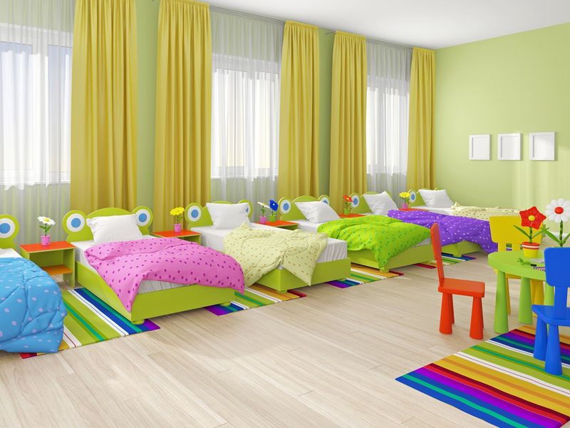 Дизайн спальни в детском саду - 73 фото
